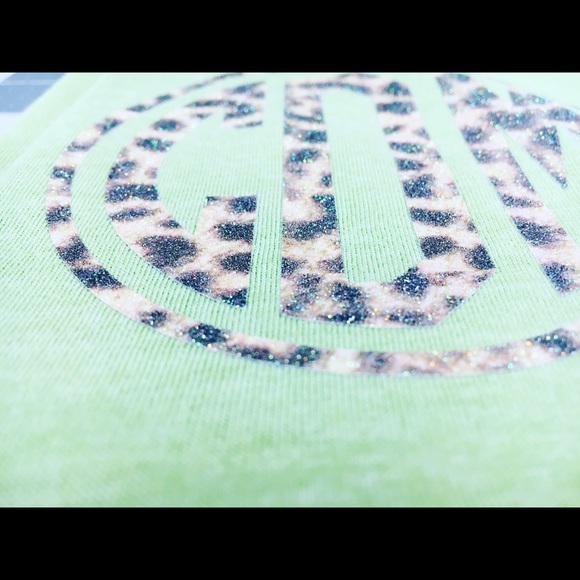 Glitter cheetah htv clothing vinyl - Picture 2 of 4
